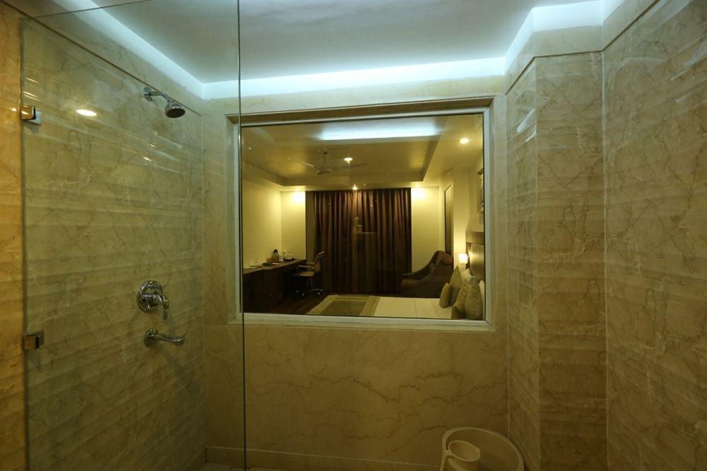 Hotel Le Roi Near New Delhi Railway Station Ngoại thất bức ảnh