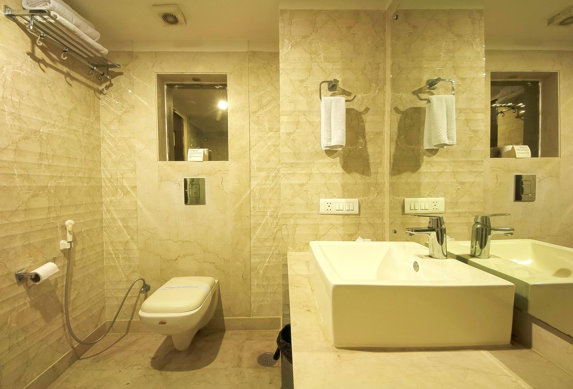 Hotel Le Roi Near New Delhi Railway Station Ngoại thất bức ảnh