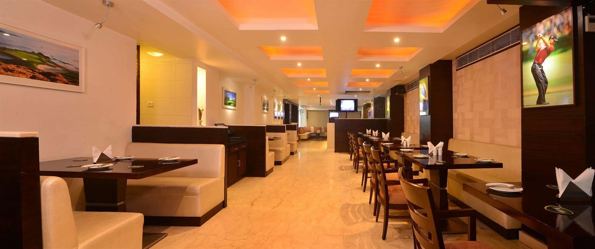 Hotel Le Roi Near New Delhi Railway Station Ngoại thất bức ảnh
