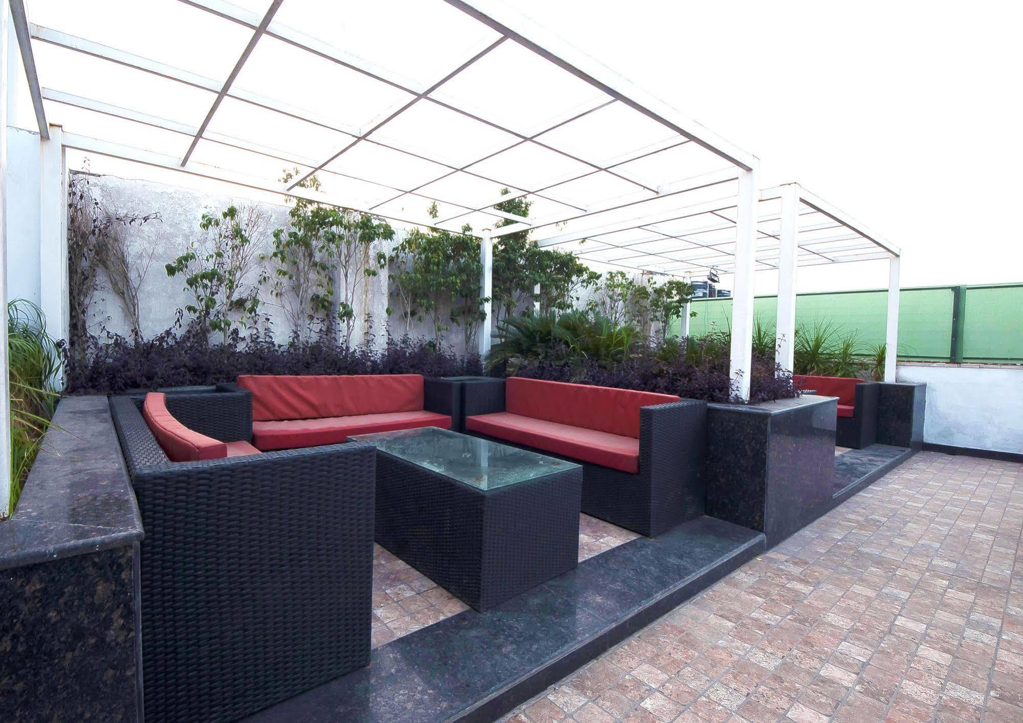 Hotel Le Roi Near New Delhi Railway Station Ngoại thất bức ảnh