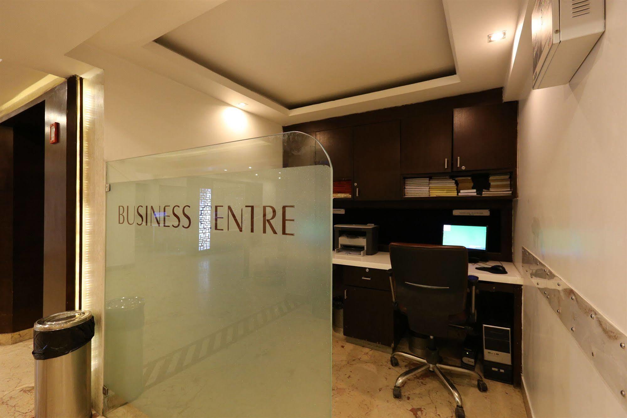 Hotel Le Roi Near New Delhi Railway Station Ngoại thất bức ảnh