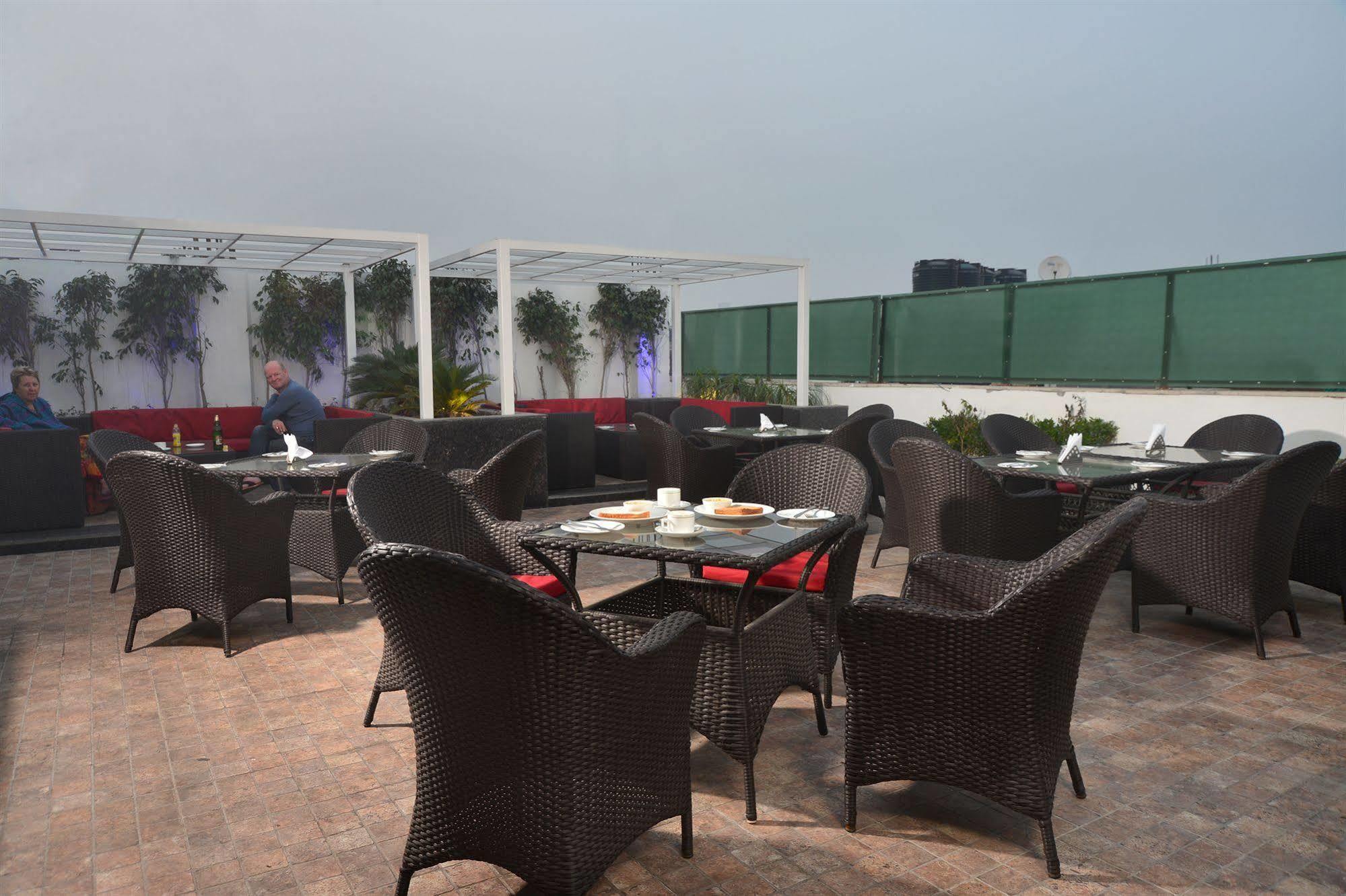 Hotel Le Roi Near New Delhi Railway Station Ngoại thất bức ảnh