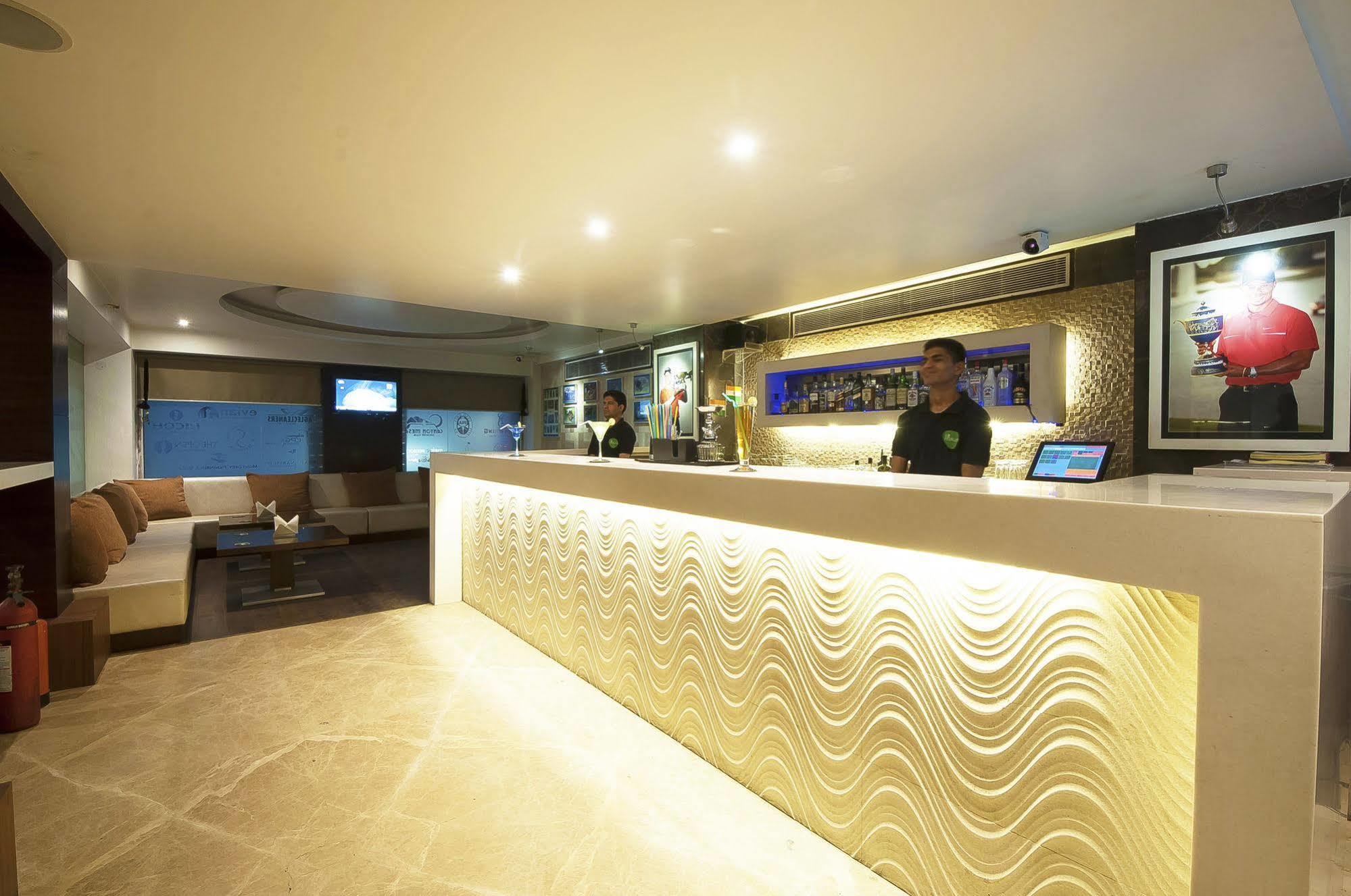 Hotel Le Roi Near New Delhi Railway Station Ngoại thất bức ảnh