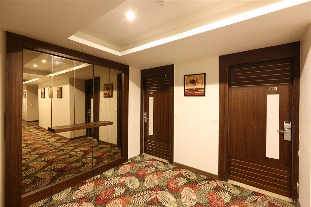 Hotel Le Roi Near New Delhi Railway Station Ngoại thất bức ảnh