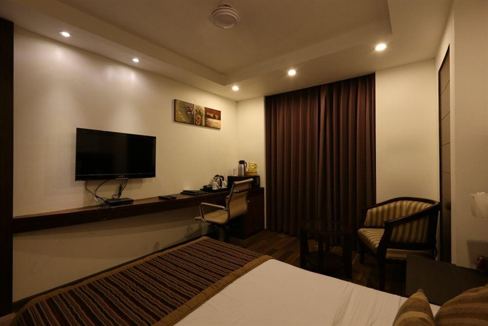 Hotel Le Roi Near New Delhi Railway Station Ngoại thất bức ảnh